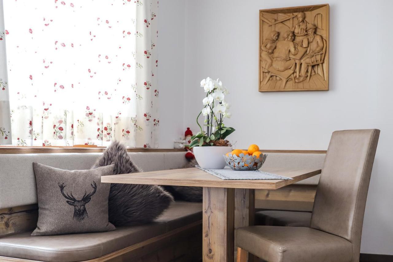 Apartments Vaiolet Santa Cristina Val Gardena المظهر الخارجي الصورة
